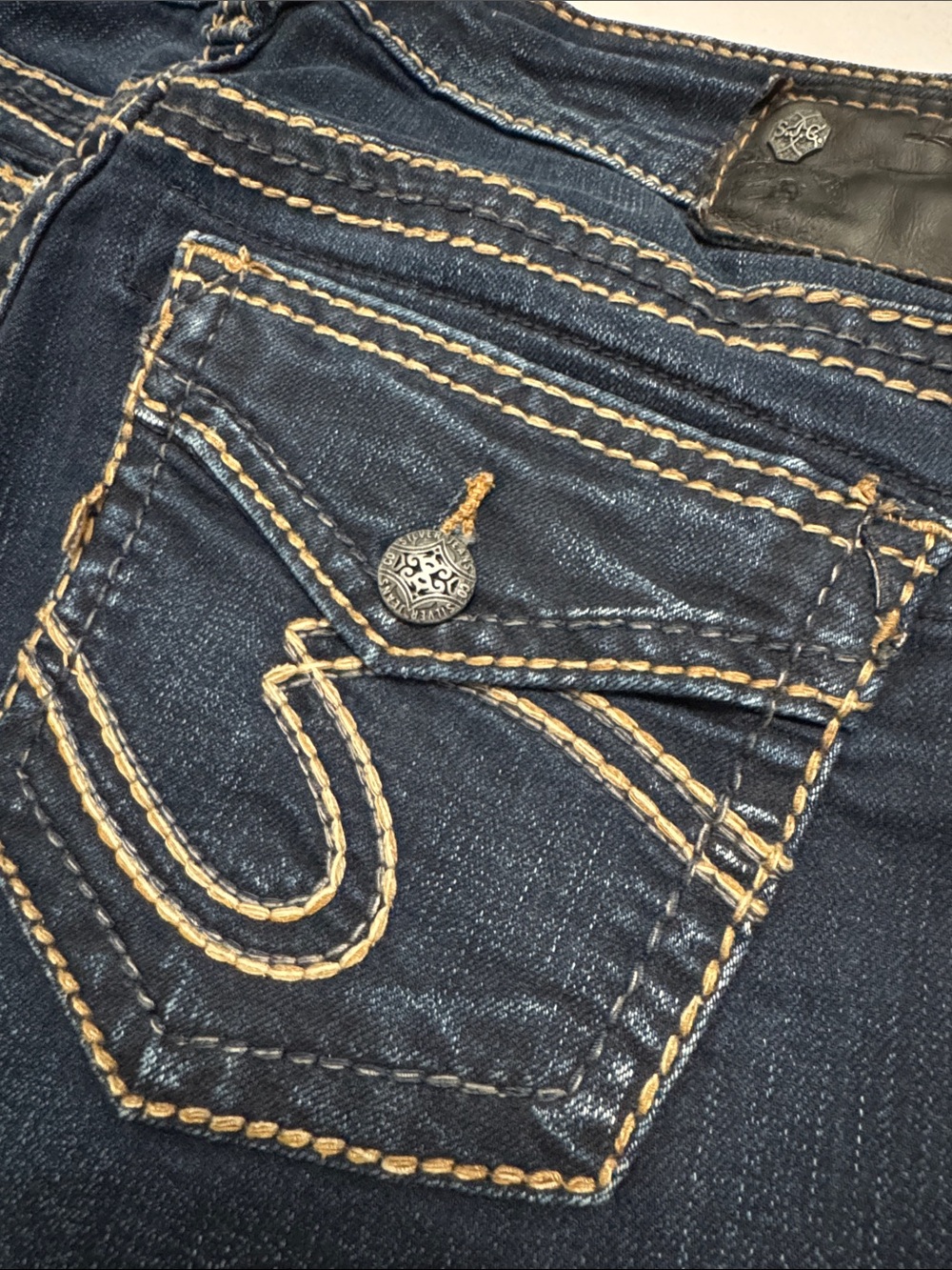NWOT Silver Suki Mid Super Skinny Jeans with Contrast Stitching | Size 28 x 31 - Picture 4 of 6